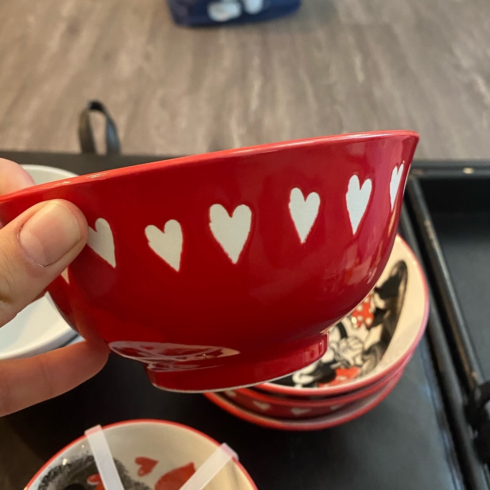 Mickey Mouse and Minnie Mouse kitchen items - Picture 8 of 16